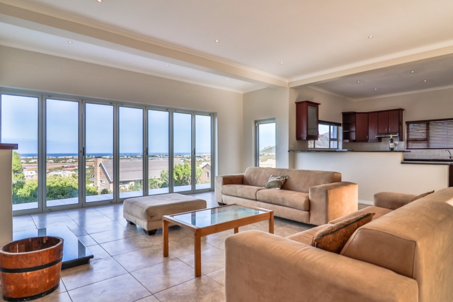 To Let 6 Bedroom Property for Rent in Bettys Bay Western Cape